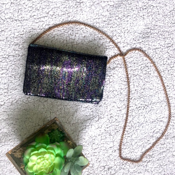 Sequence purse, three pockets, gold chain strap - Picture 3 of 11
